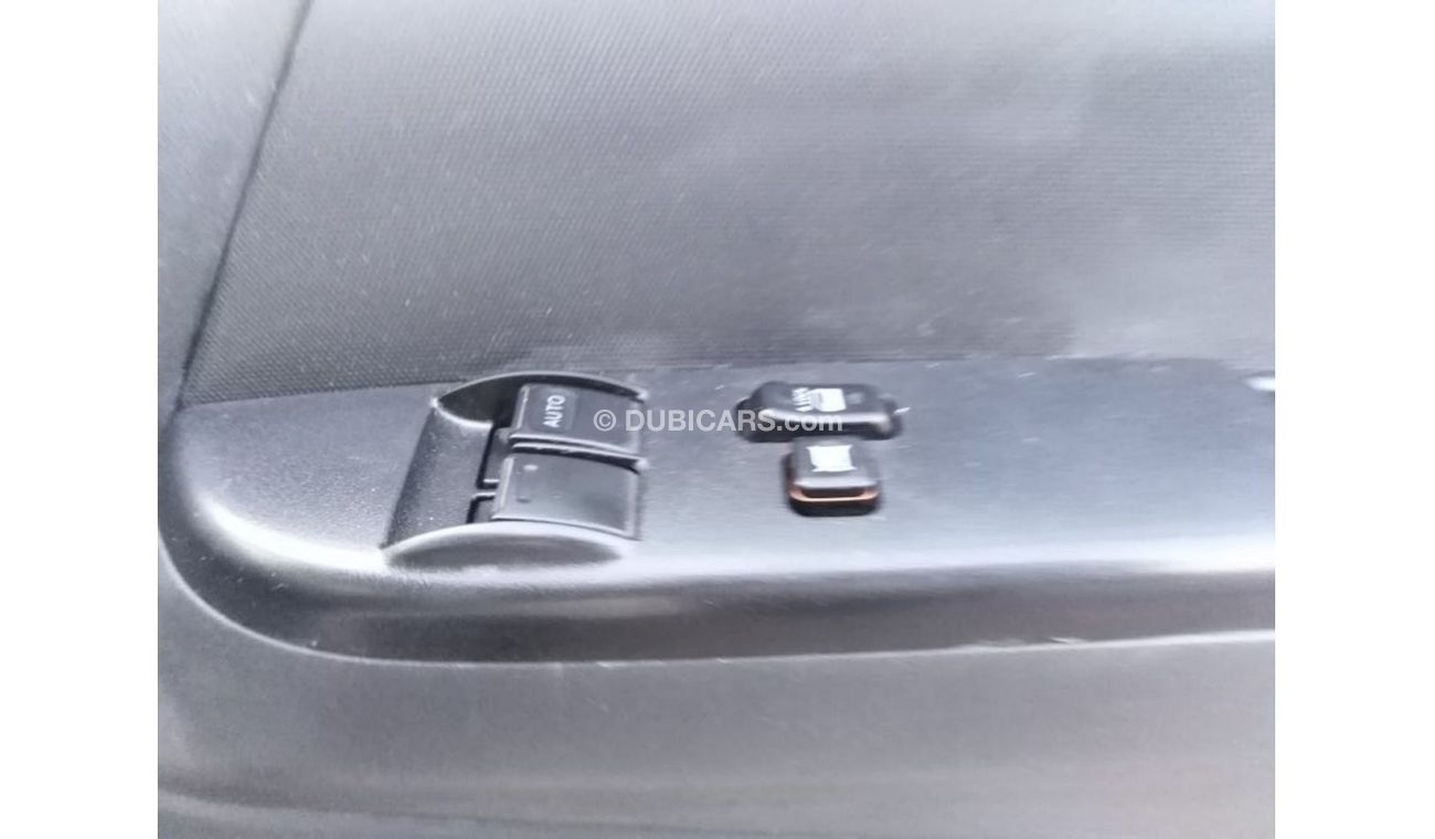 Toyota Hiace HIACE VAN RIGHT HAND DRIVE (PM547)
