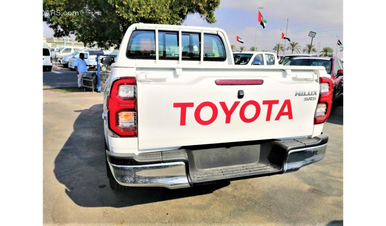 Toyota Hilux 2.7 full option with fridge and comprother