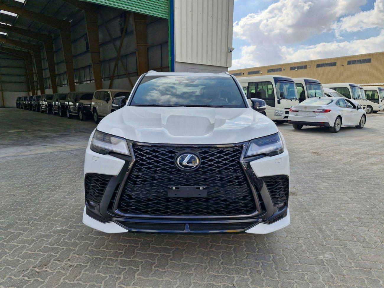 لكزس LX 700h 2026 LEXUS LX700H 3.5L 25 SPEAKER ML URBAN 20"ALLOY BRAND NEW 0KM