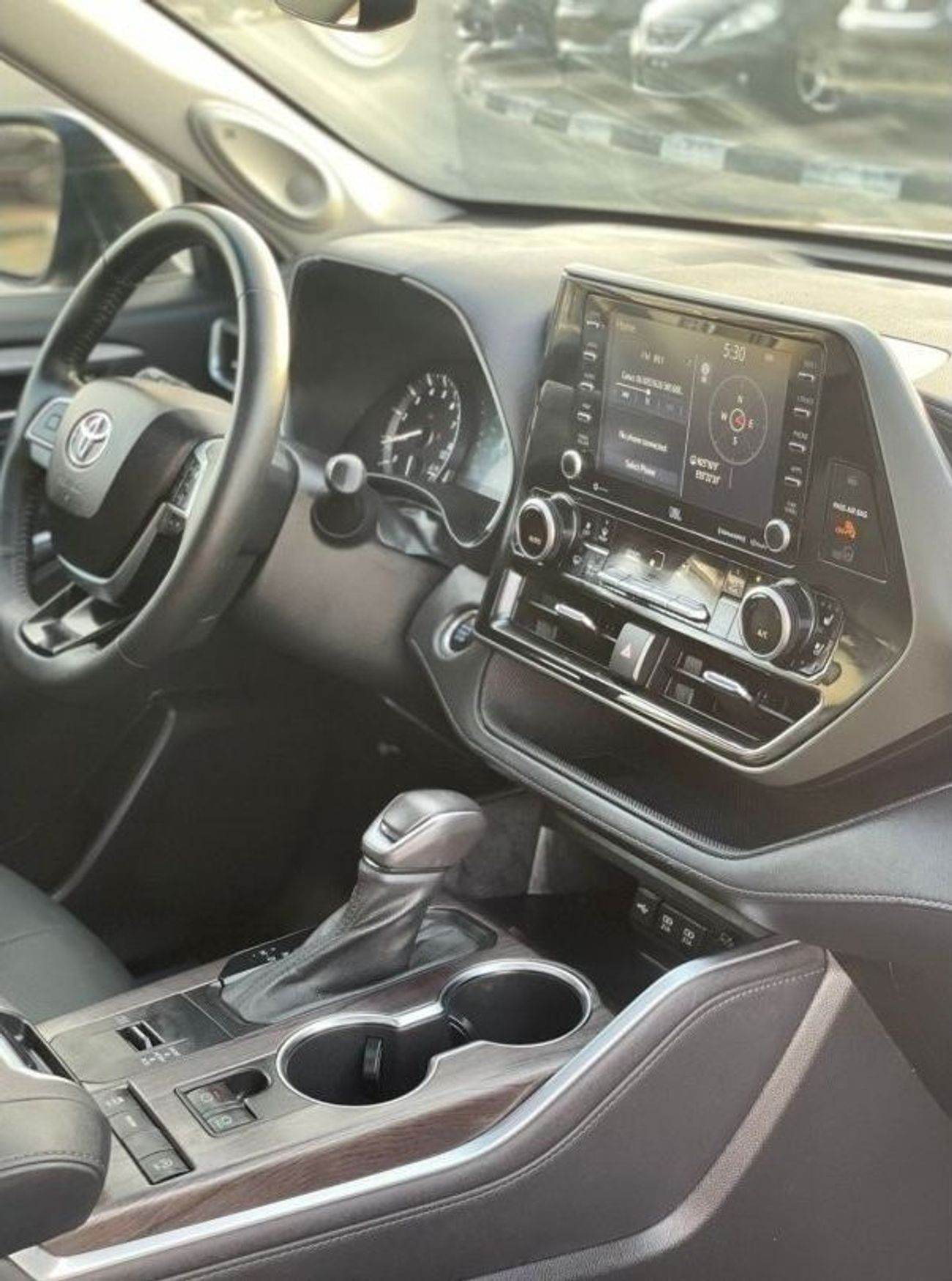 تويوتا هايلاندر 2021 Toyota Highlander Limited Edition 3.5L With multiple Driving Mode - Front & Back With Radar / E