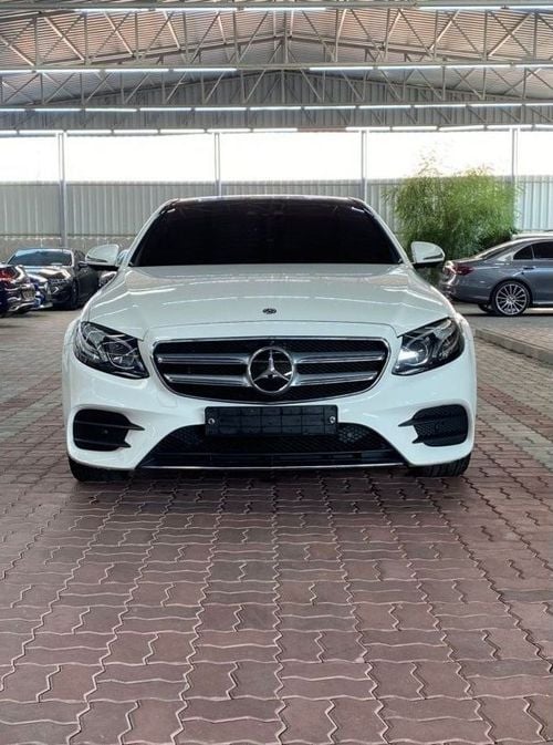 Mercedes-Benz E300 Premium +