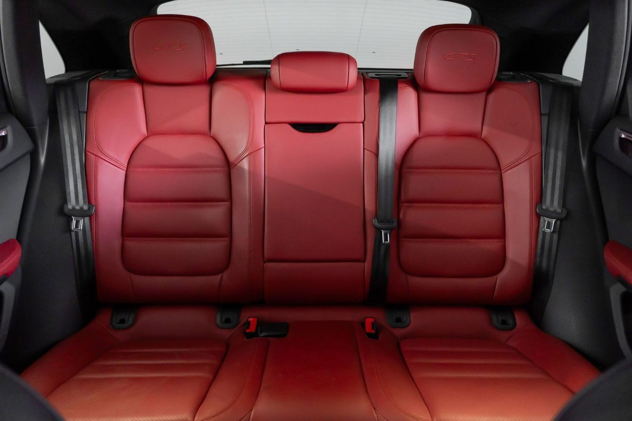 بورش ماكان GTS 3.0L (360 HP)