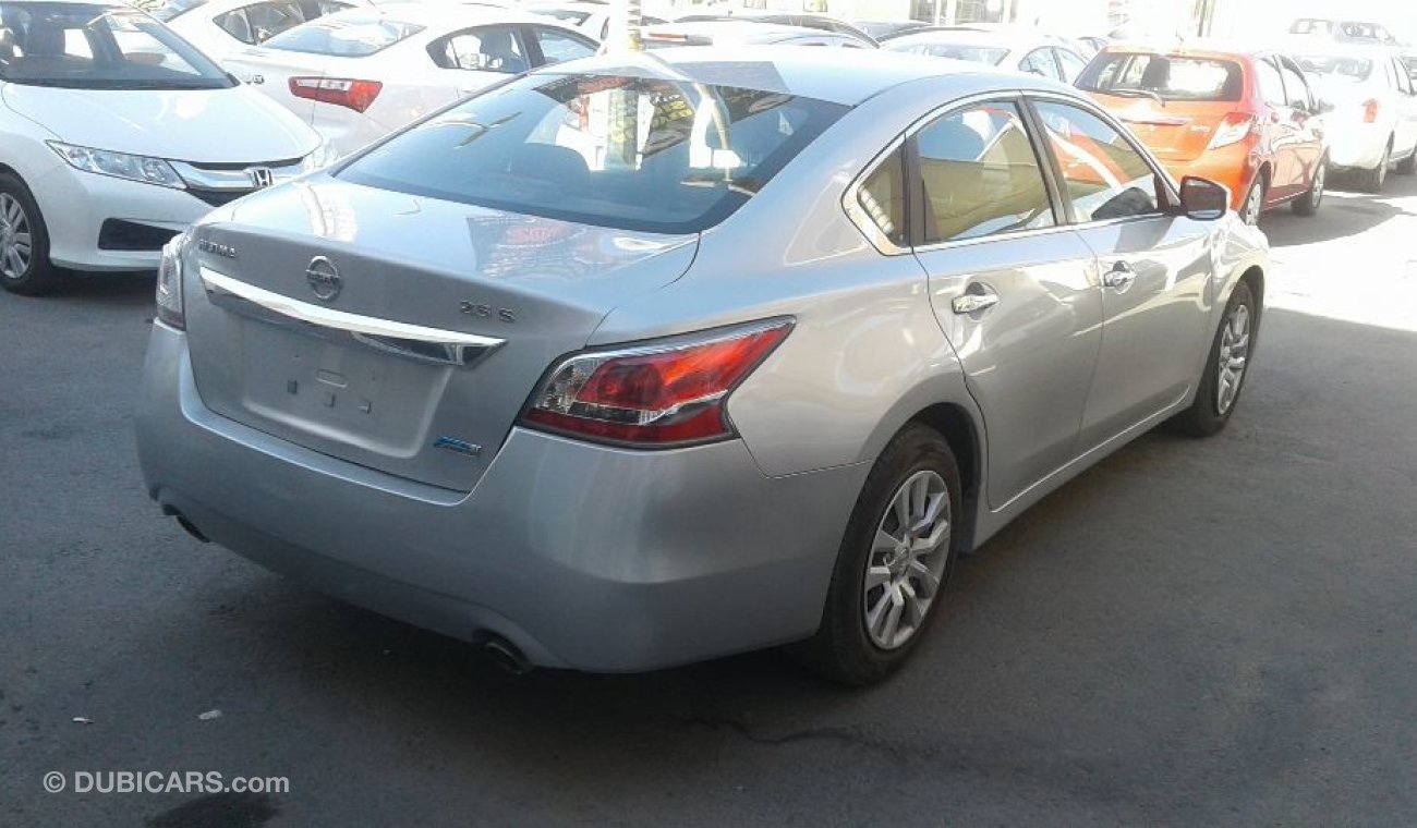 Nissan Altima