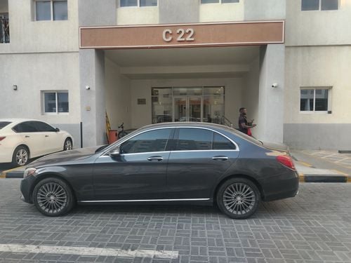 مرسيدس بنز C 300 ستاندارد