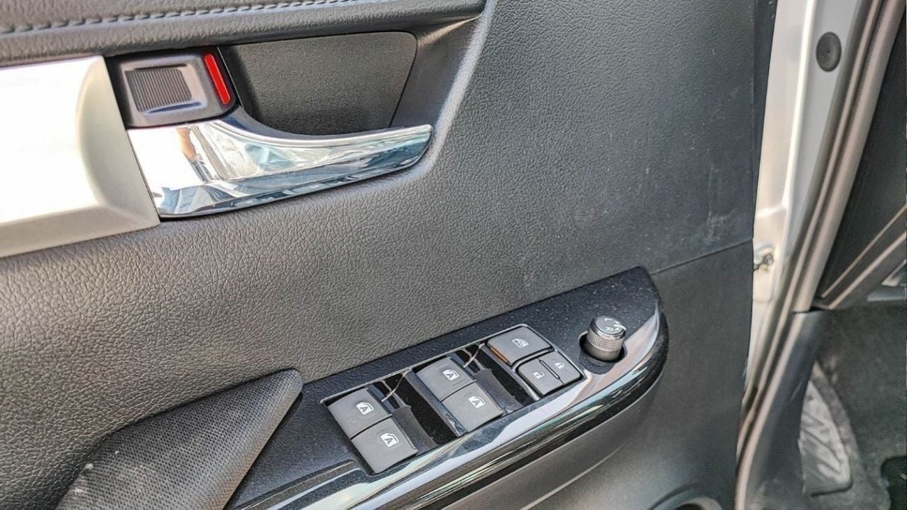 تويوتا هيلوكس SGLX TOYOTA HILUX 2.4L AT FULL OPTION DIESEL