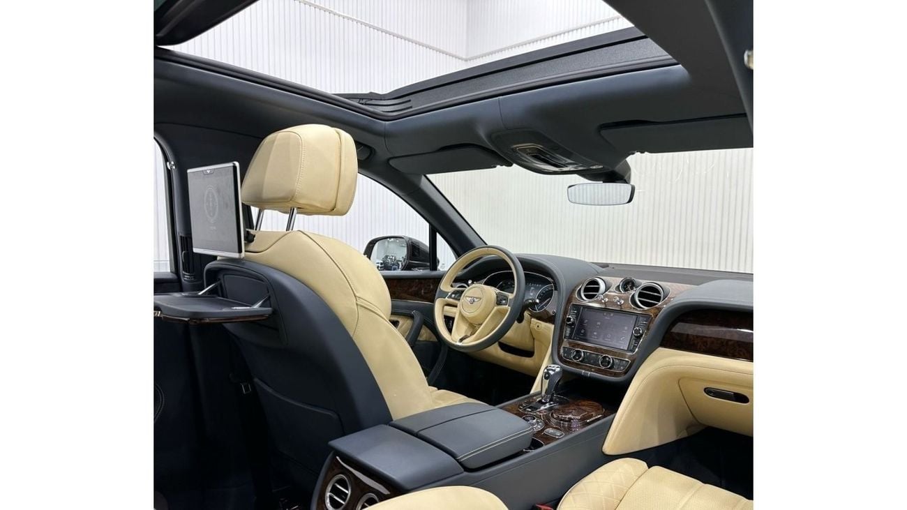 Bentley Bentayga 2017 Bentley Bentayga First Edition W12, Warranty, Full Bentley Service History, Full Options, GCC