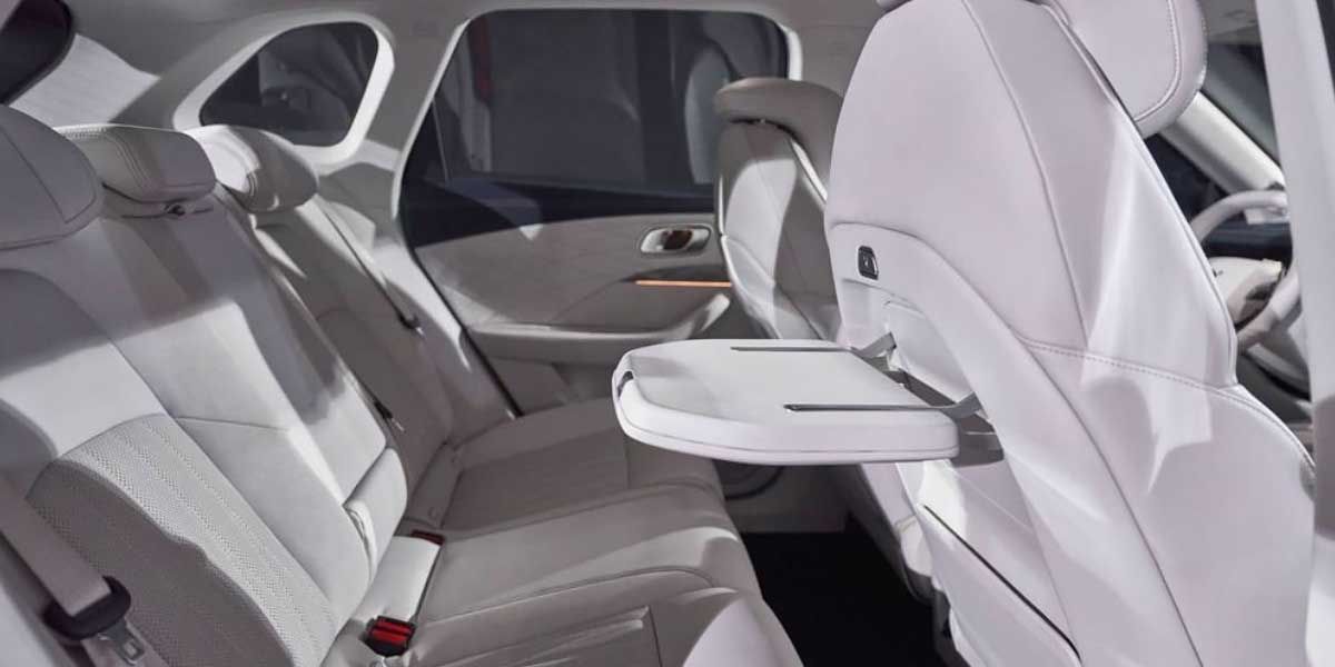 نيتا L interior - Seats