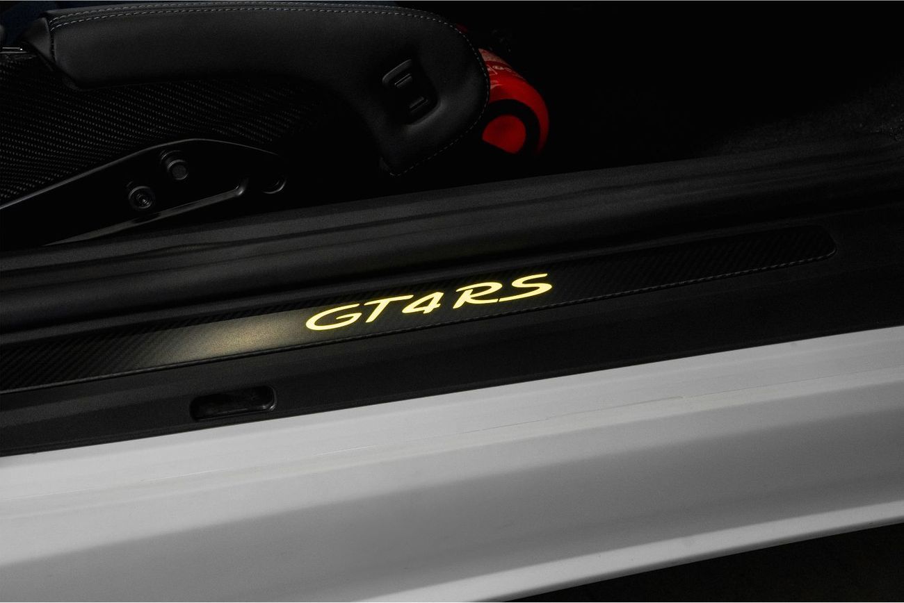 Porsche 718 Cayman GT4 RS 4.0L (493 HP) A/T Weissach package