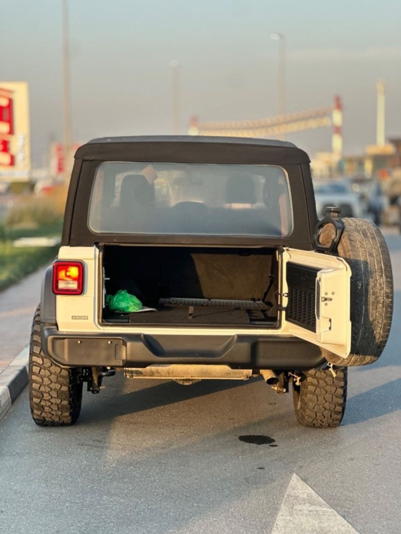 جيب رانجلر Unlimited Sport 3.6L A/T