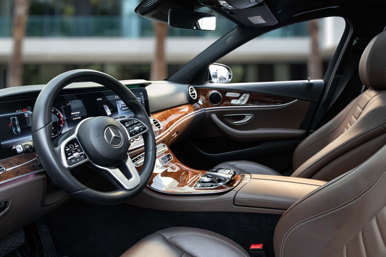 Mercedes-Benz E300 E300 AMG | 2,899 P.M | 0% Downpayment | Immaculate Condition!