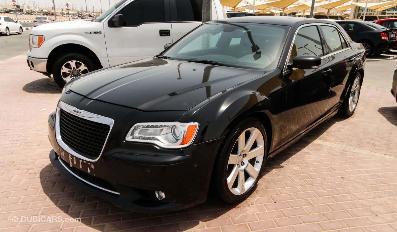 كرايسلر 300 SRT8