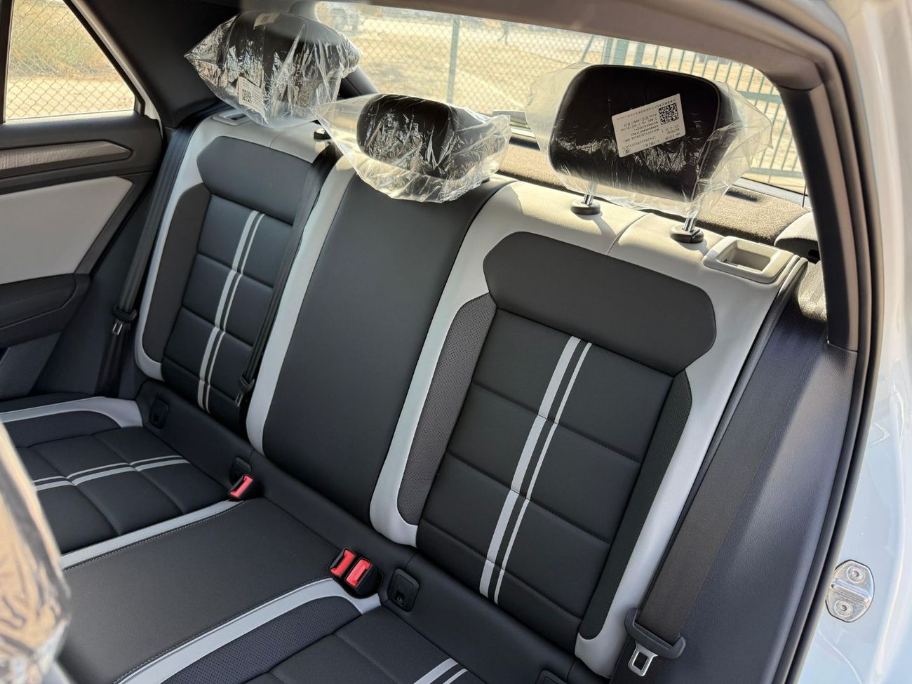 فولكس واجن T ROC 300TSI Black Edition 1.5L Petrol 2025 Export Price @ 72,500 AED