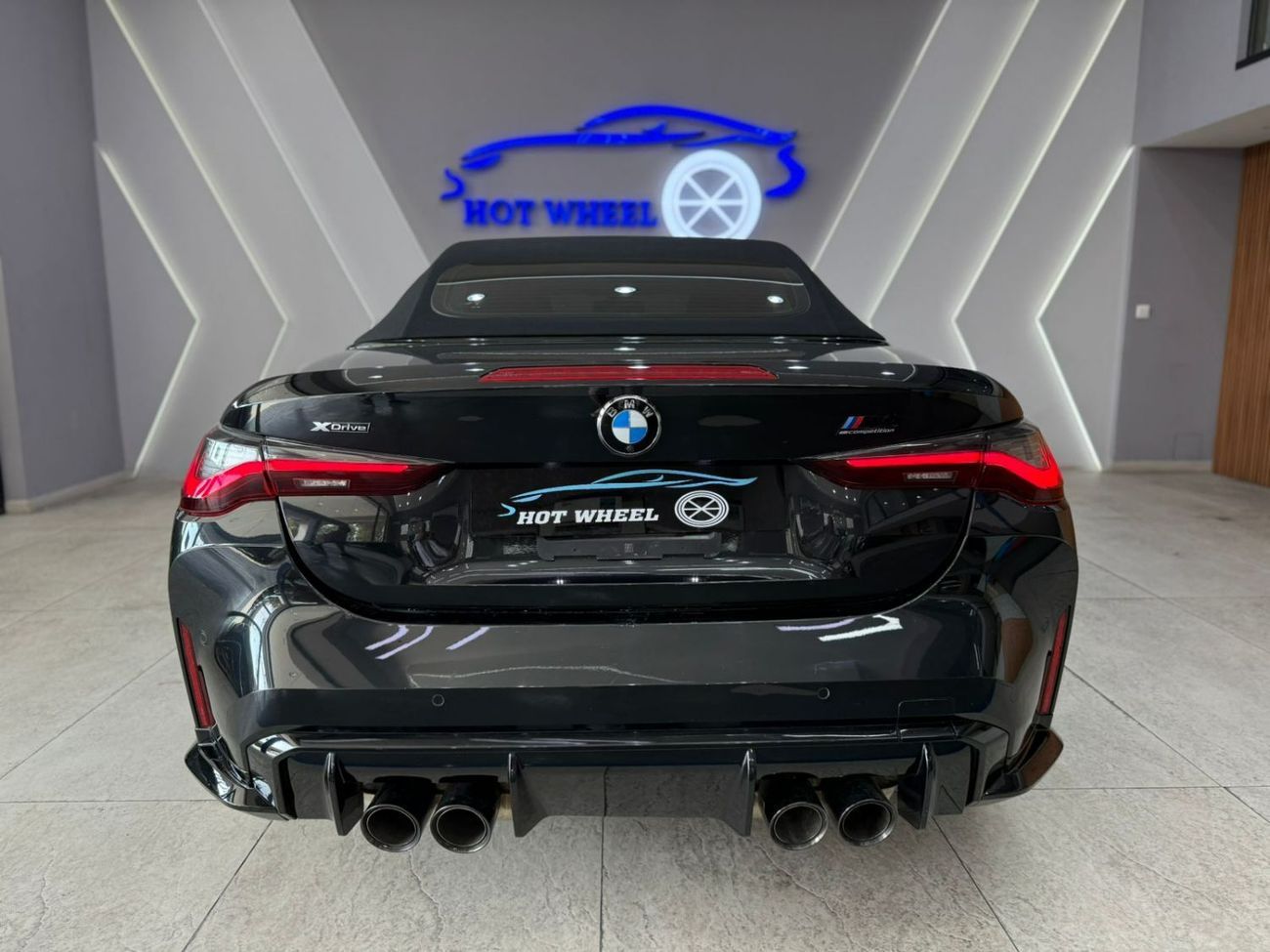 BMW M4 Competition | XDrive