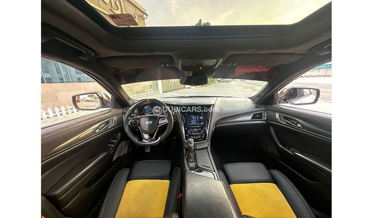 كاديلاك CTS V