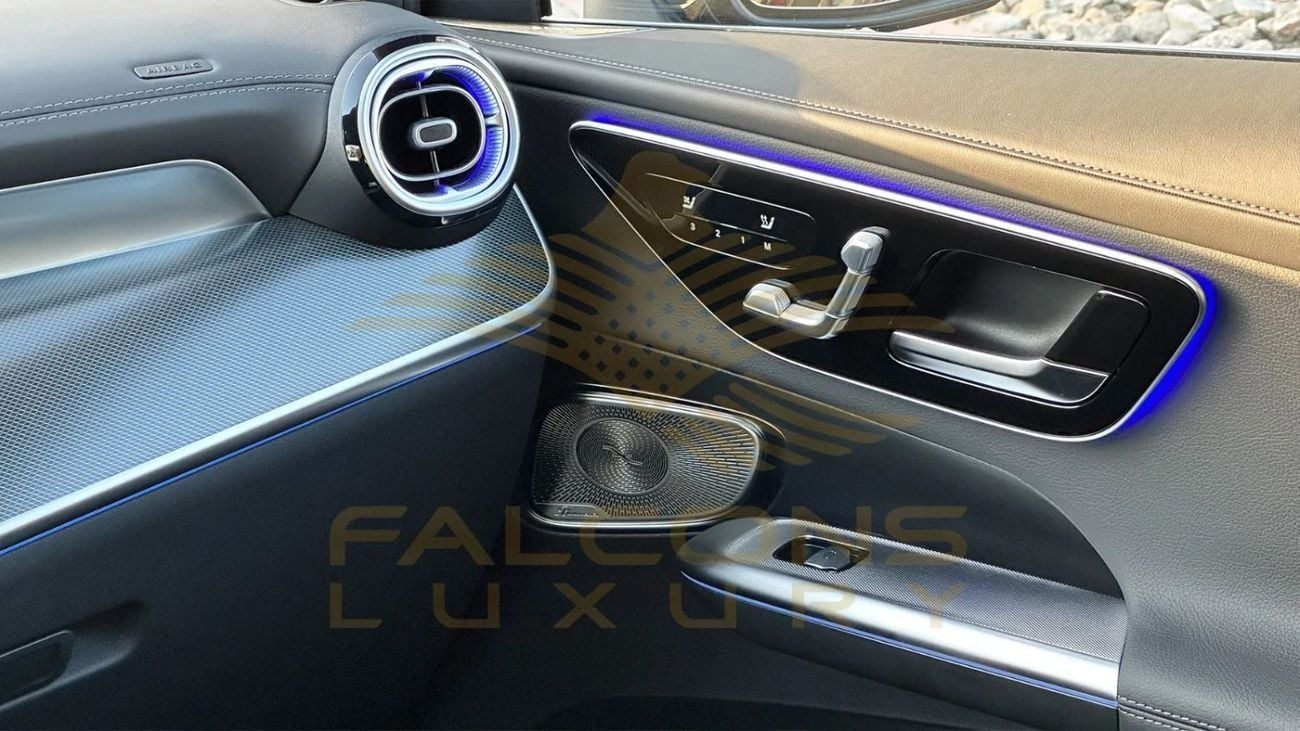 Mercedes Benz GLC Coupe 300  Mercedes-Benz GLC Coupe 300 300 Coupe 2.0L 4MATIC AT
