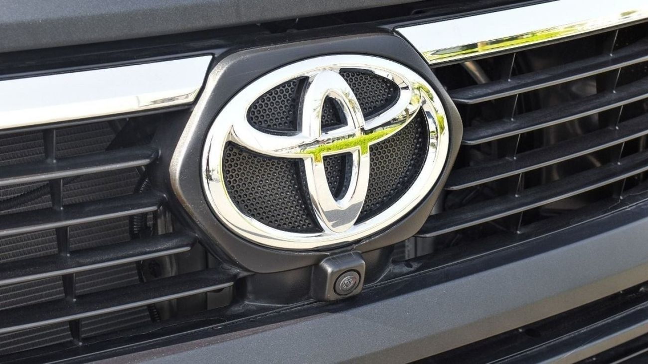 Toyota Hilux TOYOTA HILUX 4.0L ADVENTURE PETROL 2025 GCC