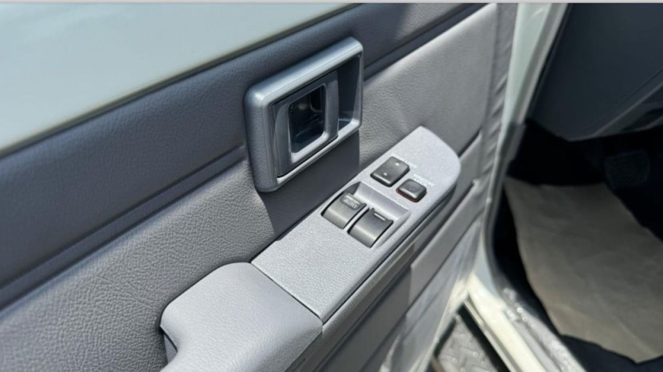 تويوتا لاند كروزر 70 TOYOTA LAND CRUISER LC78 2.8L GD Hard Top 2024