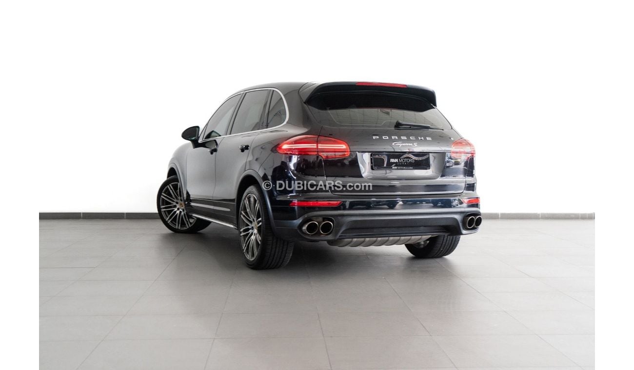 Porsche Cayenne 2015 Porsche Cayenne S / Sport Chrono Package Plus / Two Year ARM Service Pack
