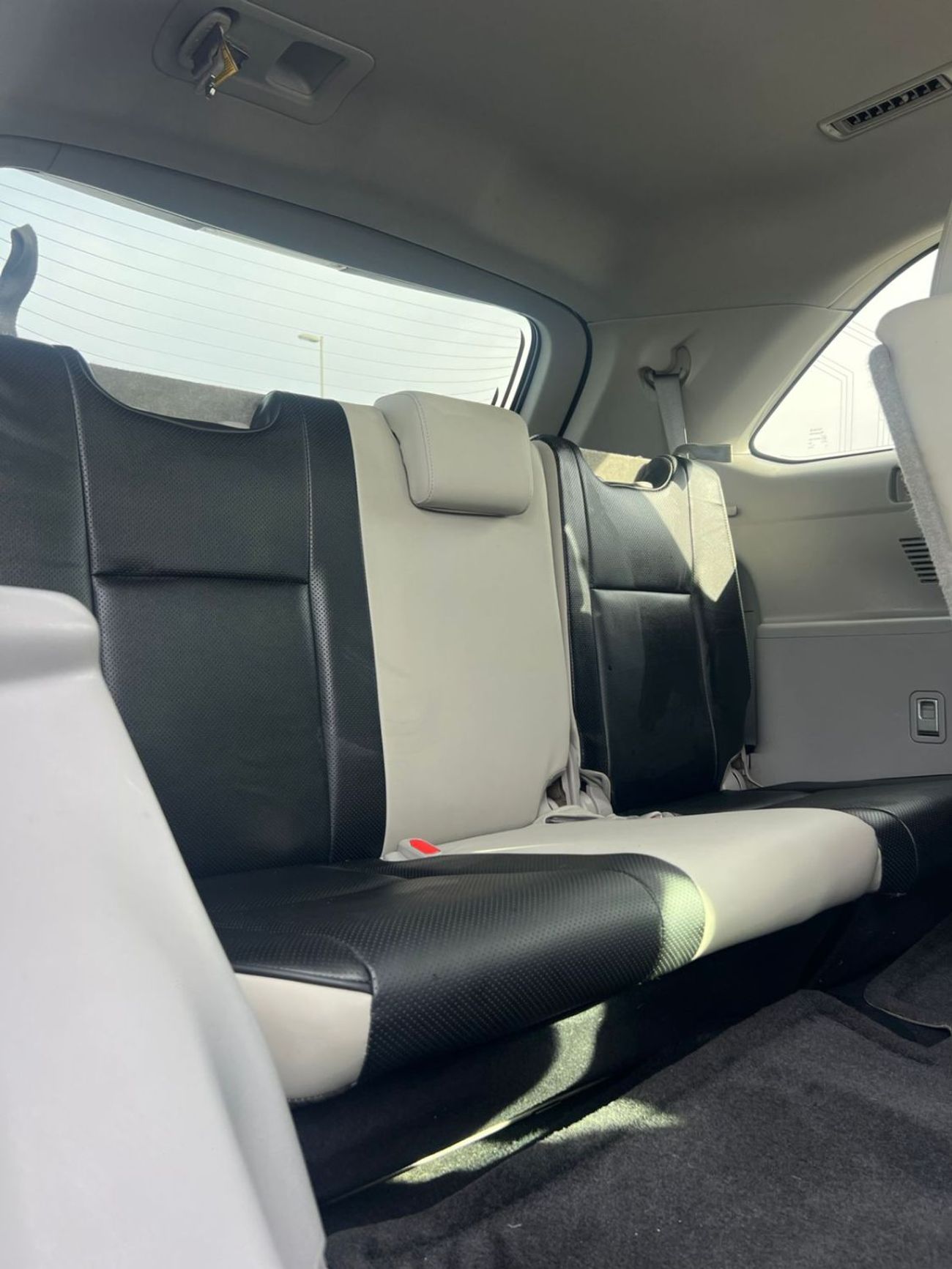 تويوتا هايلاندر 2018 Toyota Highlander LE+ 2.7L V4 - FWD - Petrol - Rare Stock - 7 Seater Rear CAM - 58,200 mileage 