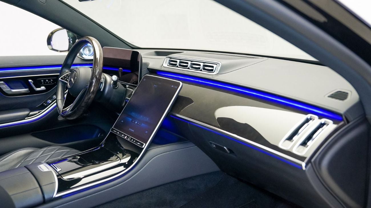 Mercedes-Benz S 500 4MATIC 3.0L AMG Line | Special Offer | AED 5,631 PM | S63 Styling, Chauffeur Package |