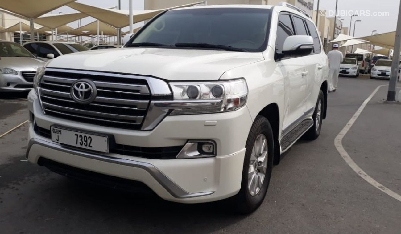 Toyota Land Cruiser V8 GXR