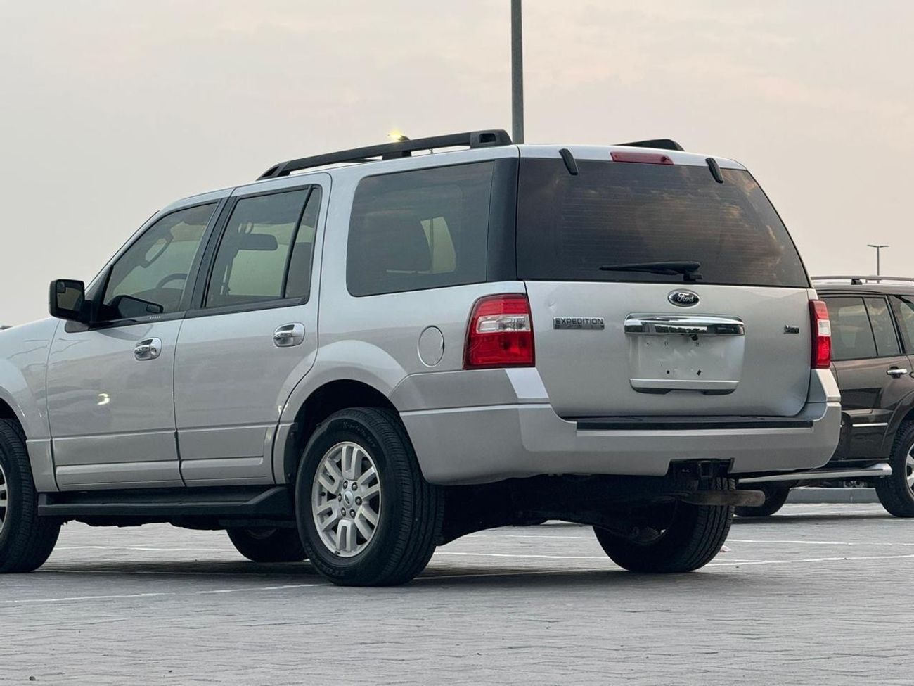 Ford Expedition XLT In excellent condition and requires no expenses