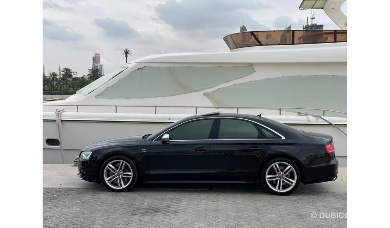 Audi S8 TFSI quattro S-Line TFSI quattro S-Line GCC AUDI S8 IN MINT CONDITION  FULLY LOADED  PERSONAL USE  S