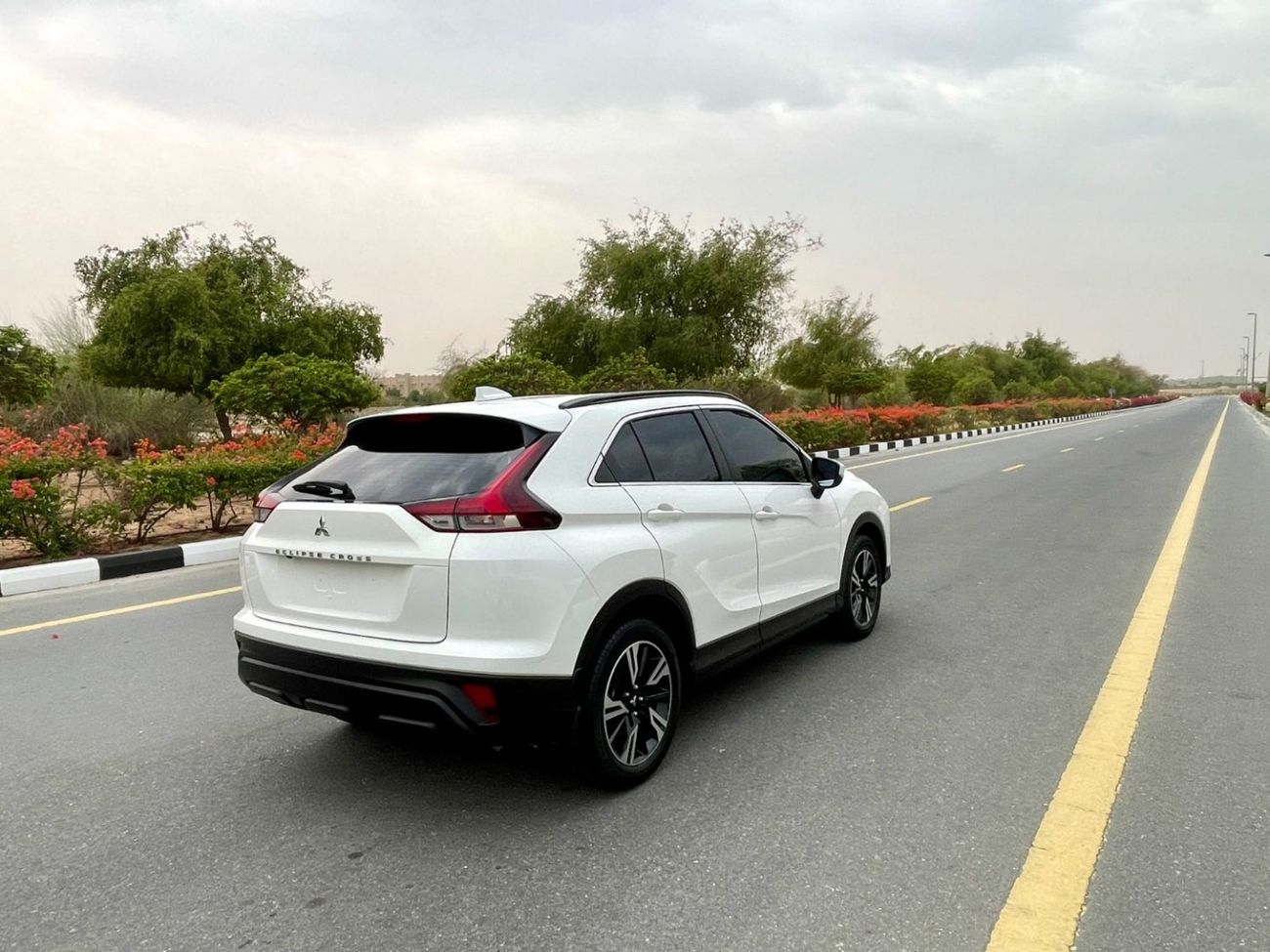ميتسوبيشي إكلبس كروس GLS Mid 1.5L