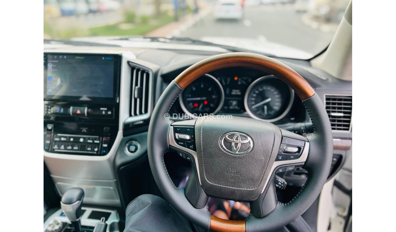 Toyota Land Cruiser VXR