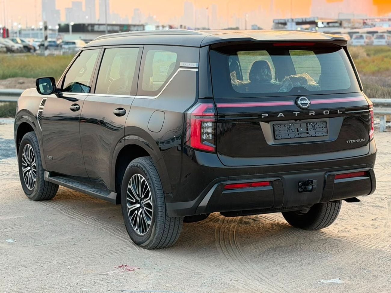 نيسان باترول LE TITANIUM