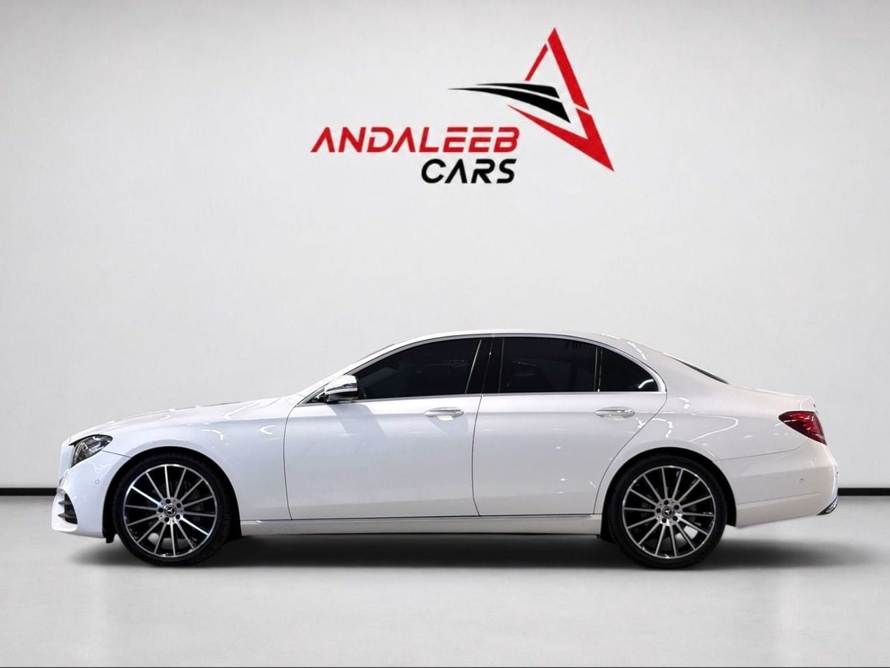 مرسيدس بنز E300 AED 1,260 P.M | 0% DOWN PAYMENT | MERCEDES-BENZ E300 | 2.0L TURBO I4 | 2019