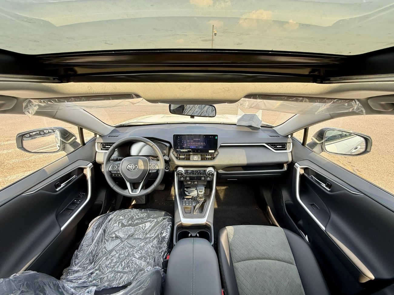 تويوتا راف ٤ Toyota RAV4 Toyota RAV4 2.0L Petrol FULL OPTION