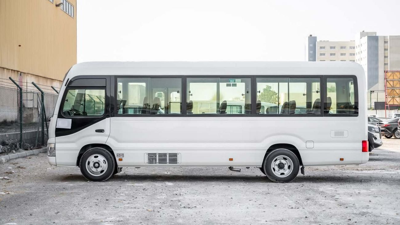Toyota Coaster COASTER 23STR MT DSL 4.0(WHITE INSIDE MD GREY)25YM
