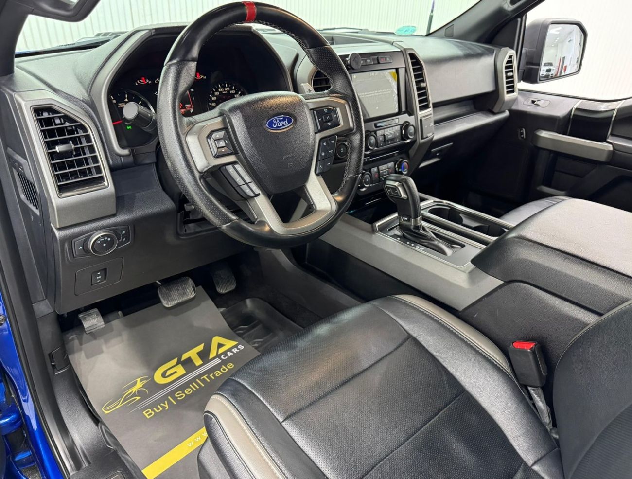 Ford F 150 Raptor 2017 Ford F-150 Raptor SuperCrew 5.5 Box, Agency Warranty Till 2027, Full Service History, GCC