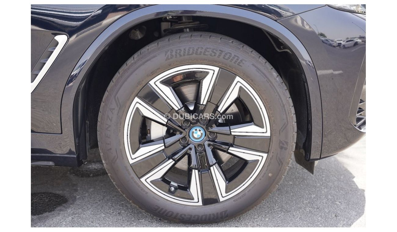 بي أم دبليو iX3 2024 BMW IX3 M-SPORT BLACK 0KM