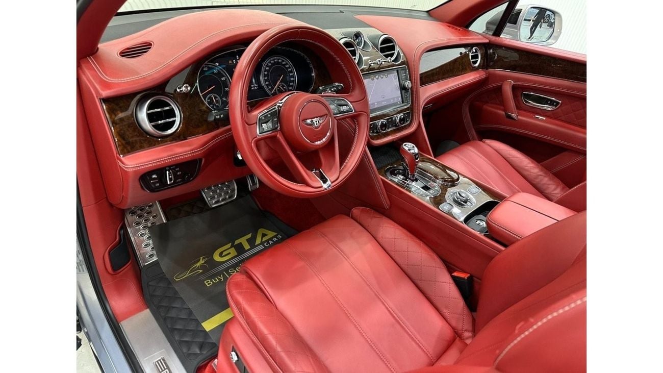 Bentley Bentayga 2017 Bentley Bentayga First Edition W12, Full Service History + Service Contract, Full Options, GCC