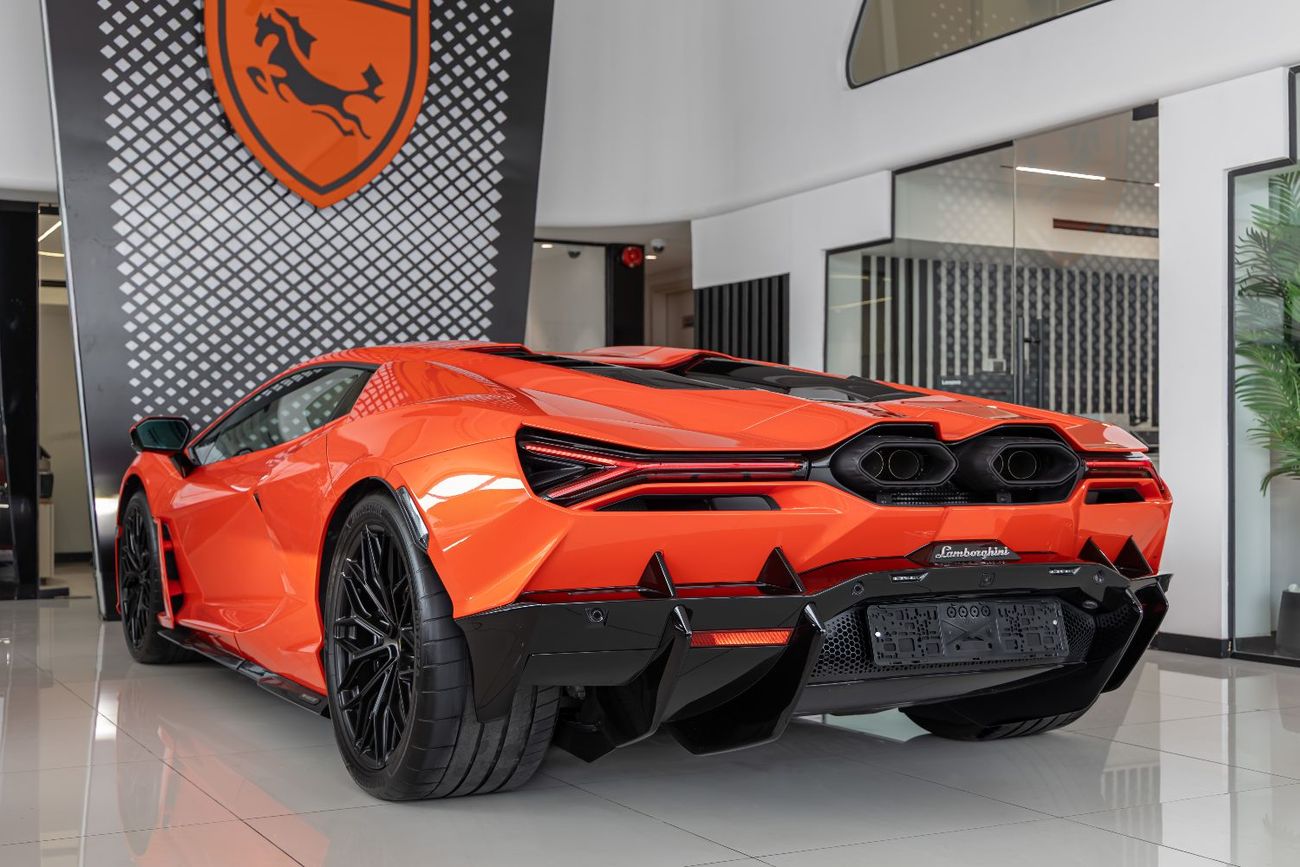 Lamborghini Revuelto 6.5L V12 Hybrid Lamborghini Revuelto 2024 Fully Carbon Fiber