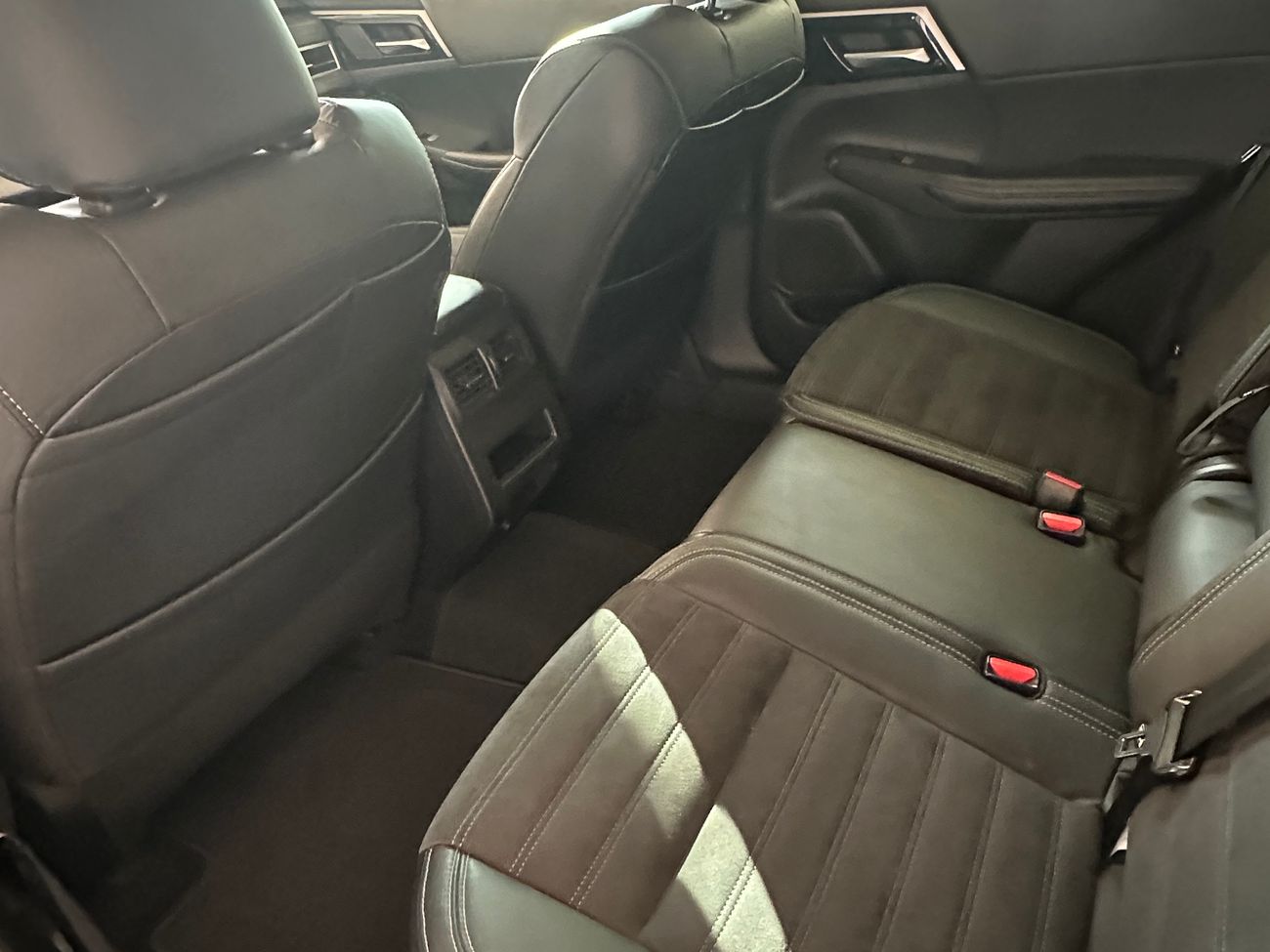 ميتسوبيشي آوتلاندر