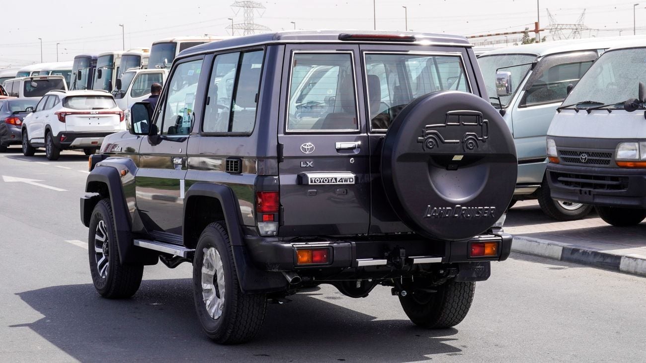 تويوتا لاند كروزر 70 LX 2.8 L d