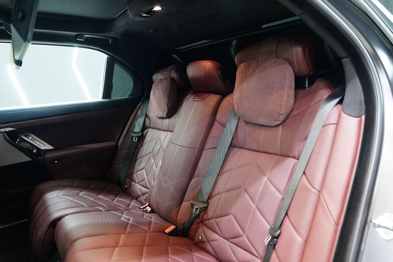 BMW 740i Shadowline Exterior Pack, Executive Lounge, Theater Screen, AGMC Warr + Serv!!