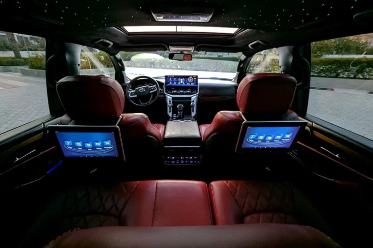 Toyota Land Cruiser 2015 FACELIFTED 2025 WITH INTERIOR AND EXTERIOR V8 FULL OPTION IN EXCELLENT CONDITION