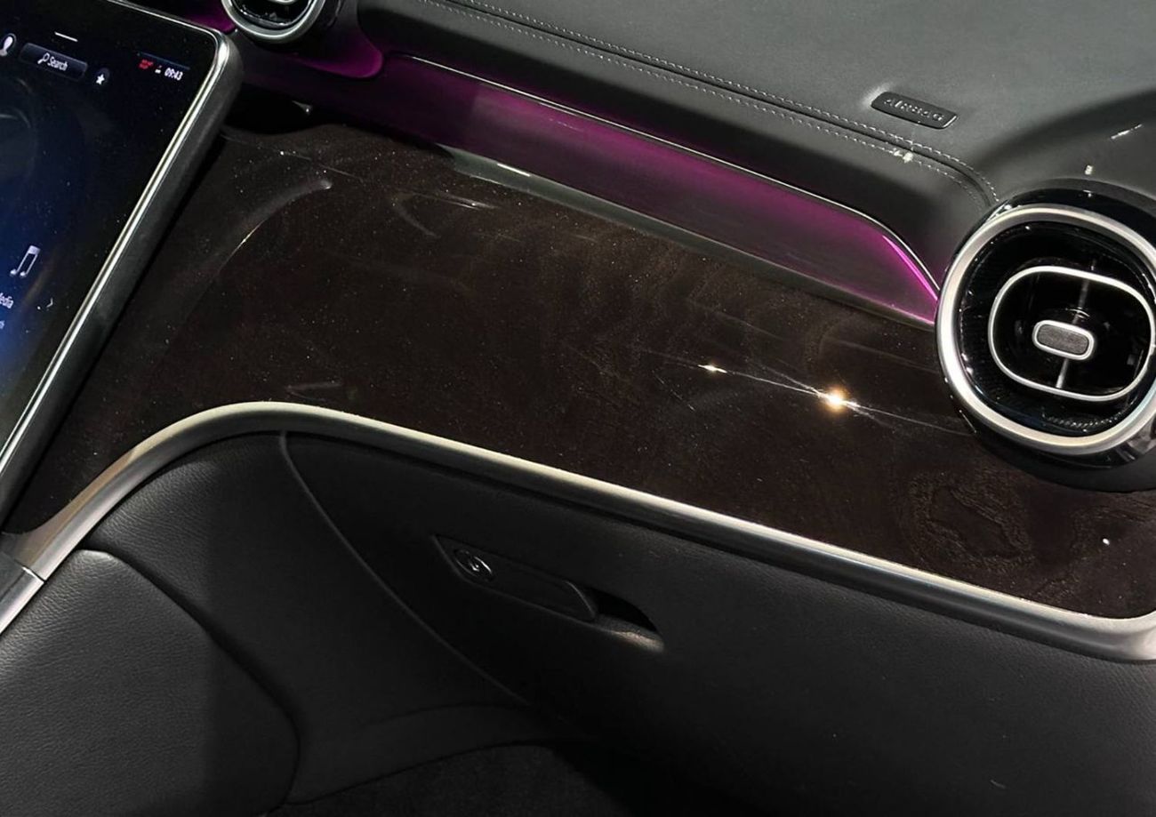 Mercedes-Benz GLC 300 clean title - no accident no painting