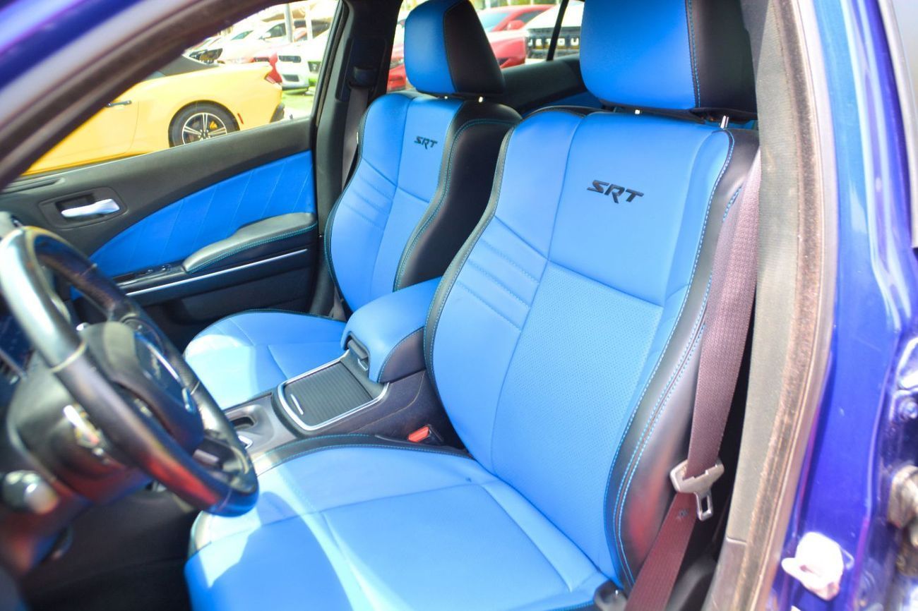 Dodge Charger GT 3.6L CHARGER WITH PADEL SHIFTERS AND BIG SCREEN