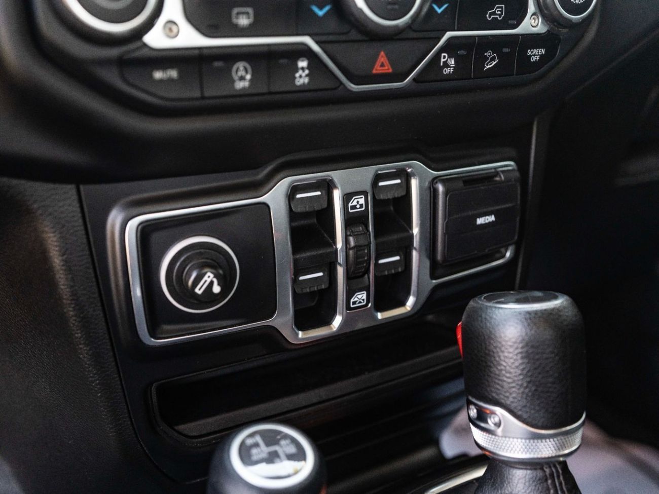 جيب رانجلر Unlimited Sport 3.6L A/T