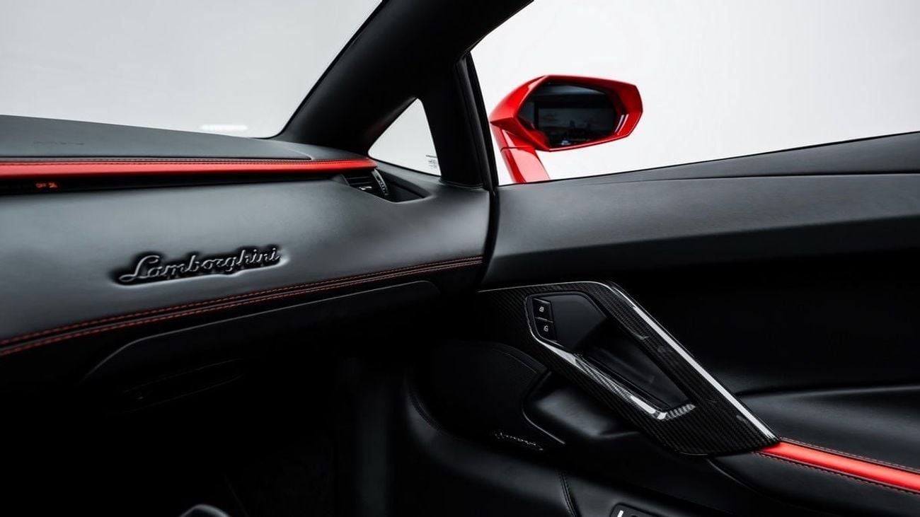 Lamborghini Aventador S Roadster - 2021 - GCC