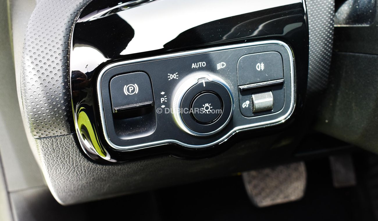 مرسيدس بنز A 220 4Matic