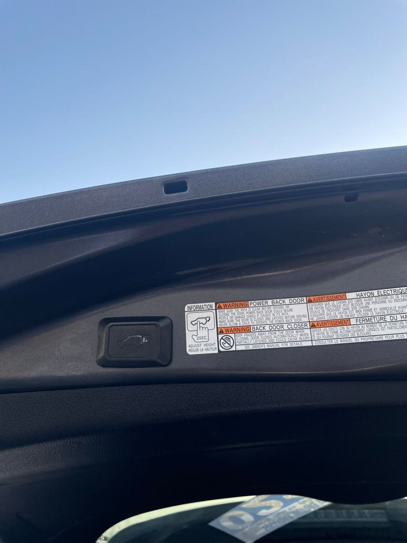 Toyota RAV4 2018 Toyota Rav4 Adventure 2.5L V4 Full Option - Sunroof Push Start & Truck Auto With Radar - l