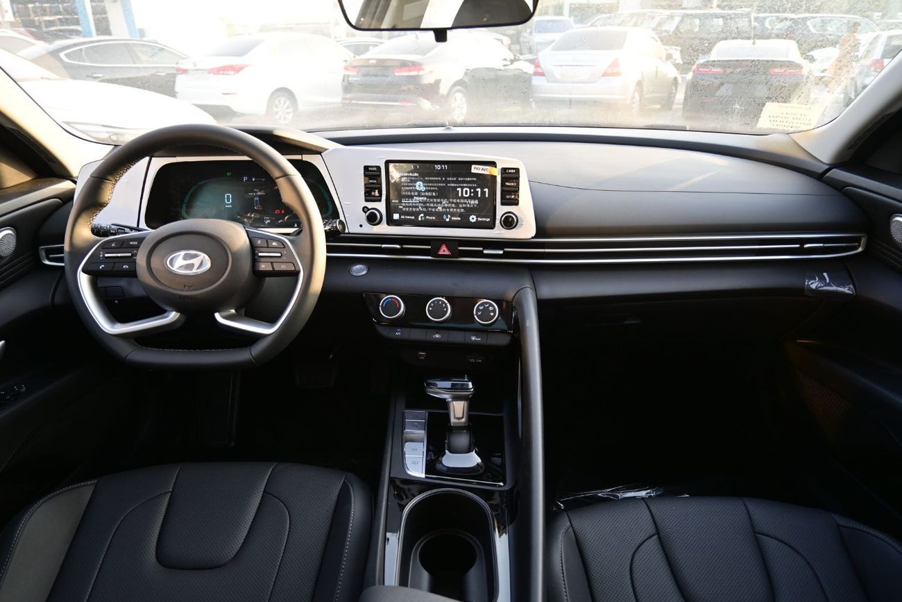 Hyundai Elantra Hyundai Elantra 1.5L Petrol, Model 2025, Color Grey