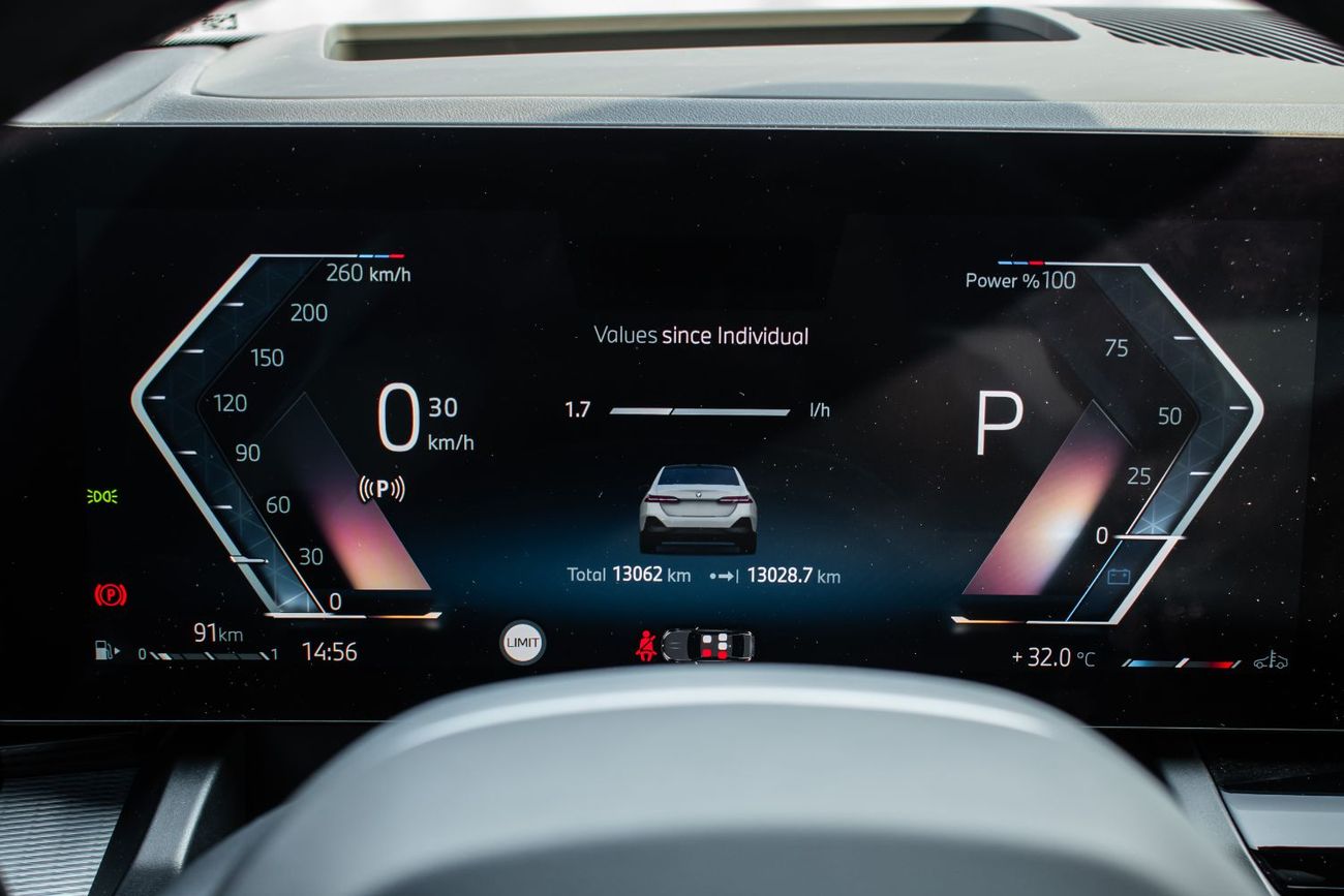 بي أم دبليو 520i M KIT