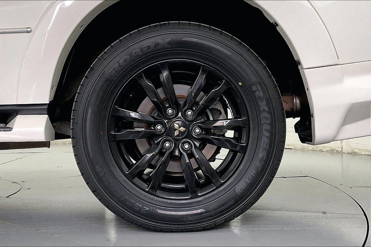 أم جي RX8 Luxury | ضمان مجاني لمدة عام | 0 دفعة أولى